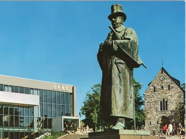 alexandxer kielland statue